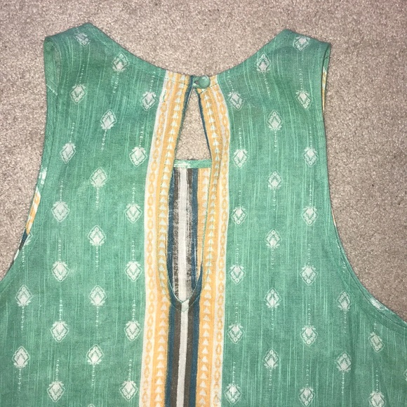 Colorful O’Neil flowy top - Picture 4 of 4